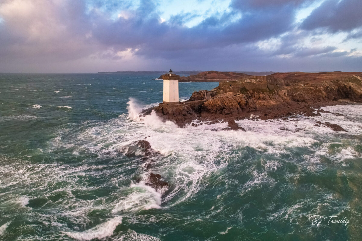 Tempête sur Kermorvan Tempête sur Kermorvan