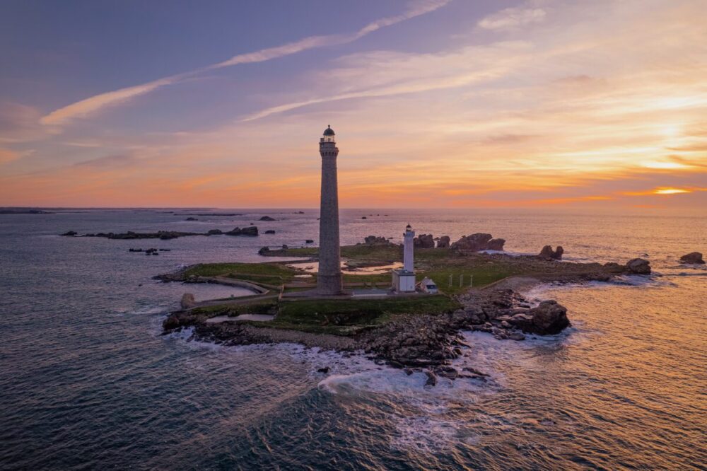 Sunset sur le plus haut phare d'Europe Bretagne Finistère By Tranchig aeral