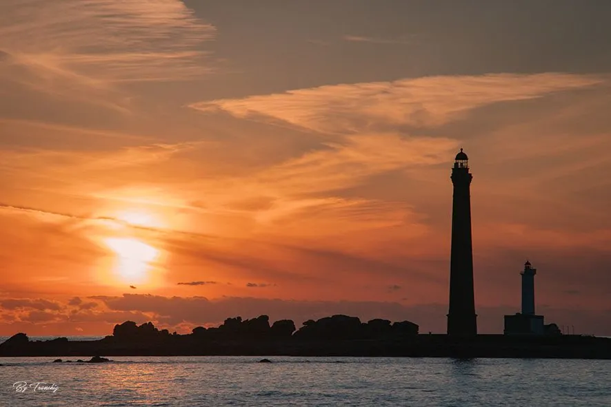 Galerie sunset sur le plus haut phare d'europe Bretagne Finistere By Tranchig aeral