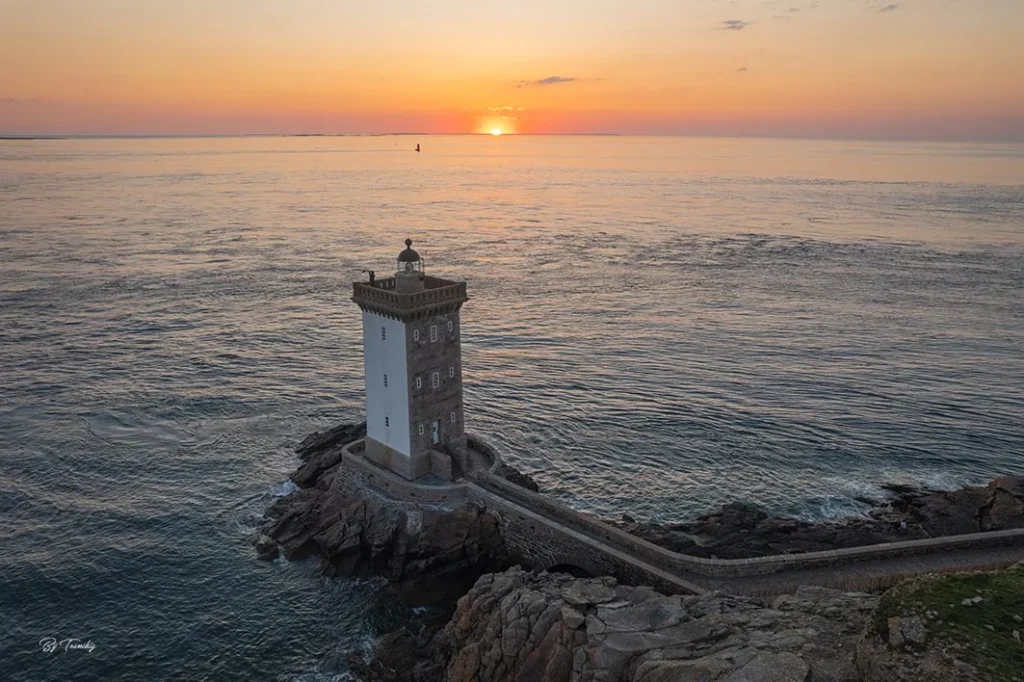 Sunset sur Kermorvan june25 aerial Bretagne Finistere By Tranchig