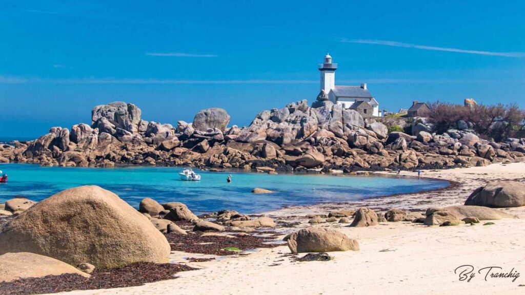 Phare de Pontusval Phare de mon coeur Bretagne Finistère by Tranchig