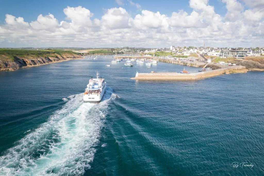 Arrivée du Fromveur d'Ouessant au Conquet Aérial dji Bretagne Finistère By Tranchig