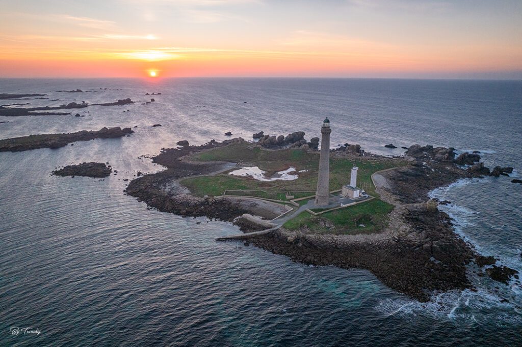 Sunset sur le plus haut phare d'Europe Bretagne Finistère By Tranchig Sunset sur le plus haut phare d'Europe Bretagne Finistère By Tranchig