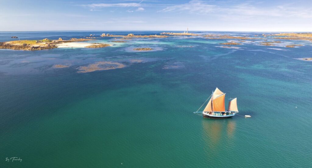 notre dame de rumengol pays des abers bretagne by tranchig